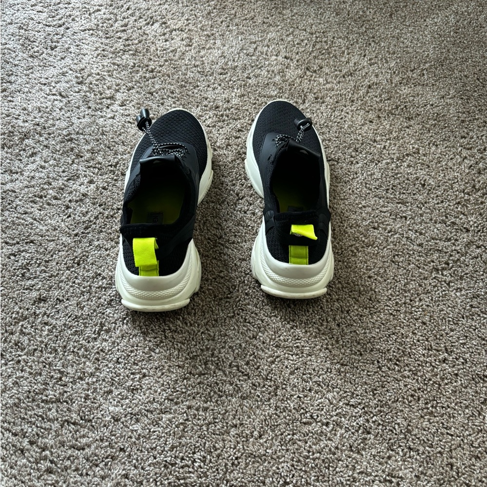 STEVE MADDEN NY90 SNEAKERS.